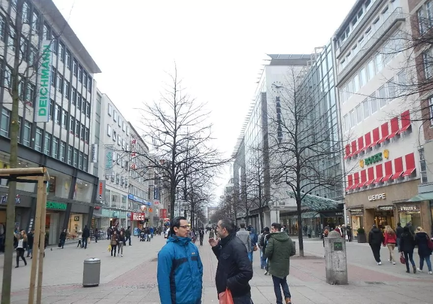 rue pietonne à hanovre, emplacements commerciaux disponibles