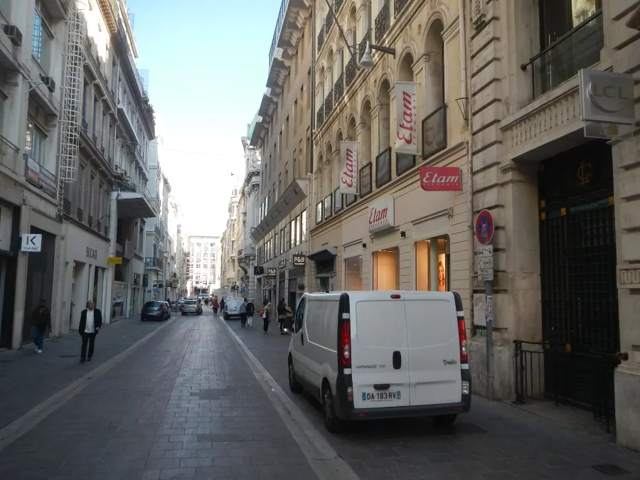 Marseille, trouver un emplacement commercial rue saint ferreol